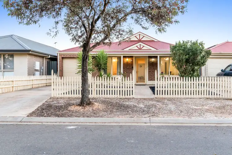 24 Almond Circuit, Munno Para West SA 5115