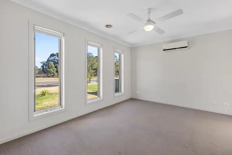 Second view of Homely house listing, 9 Gladeville Drive, Eaglehawk VIC 3556