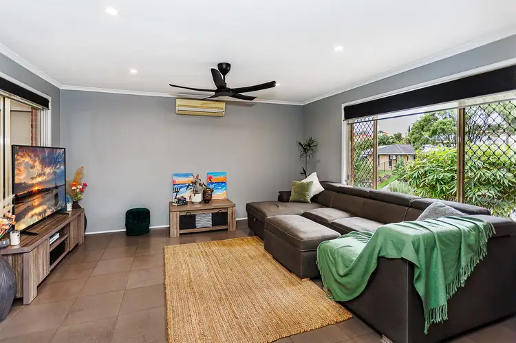 Third view of Homely house listing, 5 Leesa Court, Highland Park QLD 4211