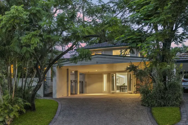 71 Highland Terrace, St Lucia QLD 4067