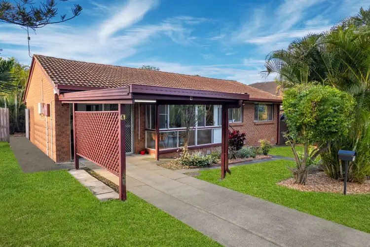 Second view of Homely house listing, 4 Redleaf Street, Mansfield QLD 4122