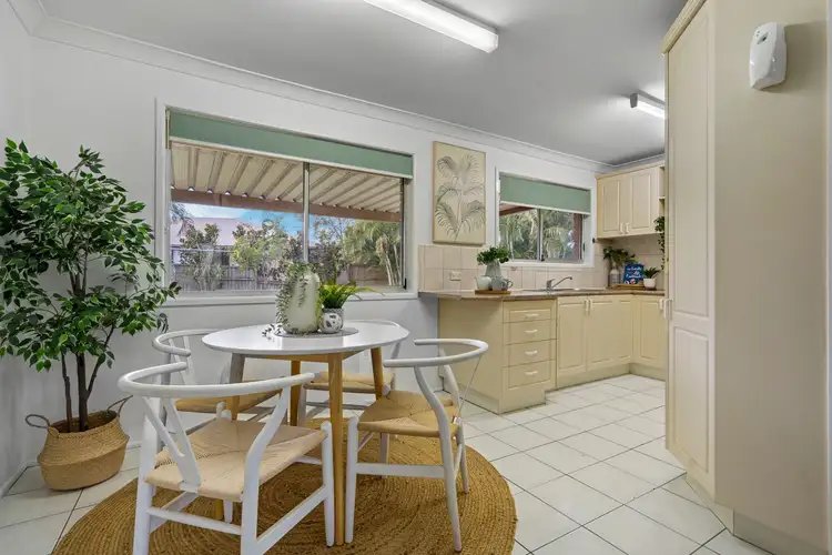 Sixth view of Homely house listing, 4 Redleaf Street, Mansfield QLD 4122