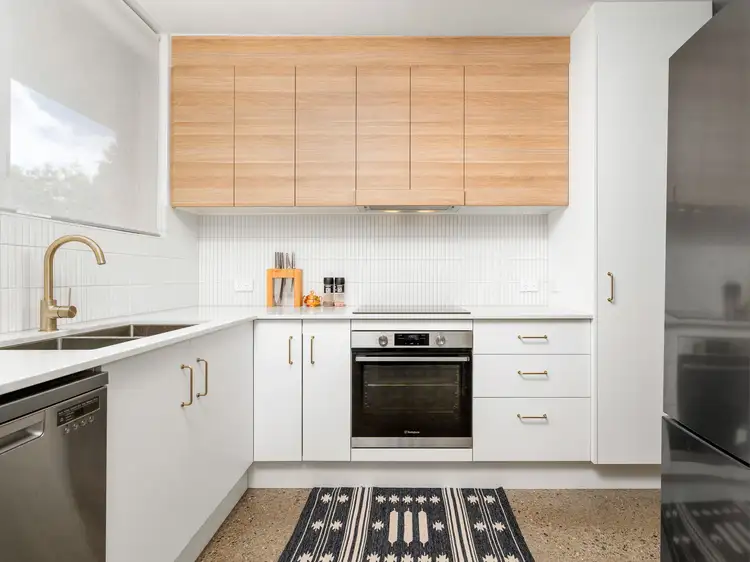 Main view of Homely unit listing, 2/35 York Street, Coorparoo QLD 4151