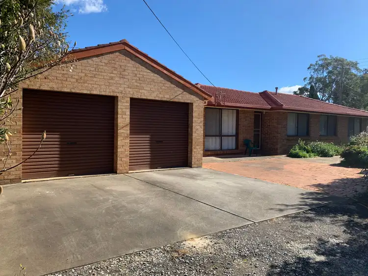 19 Henderson Avenue