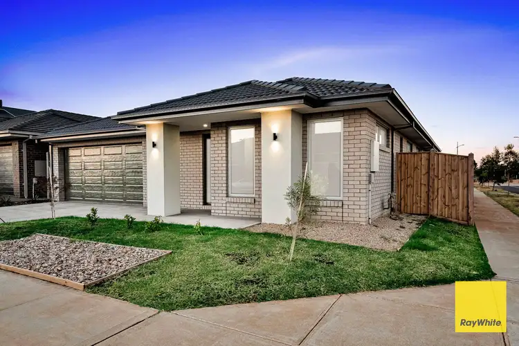 Second view of Homely house listing, 2 Gilfillan Circuit, Thornhill Park VIC 3335