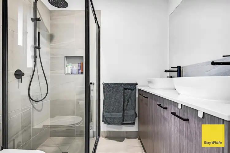 Sixth view of Homely house listing, 2 Gilfillan Circuit, Thornhill Park VIC 3335