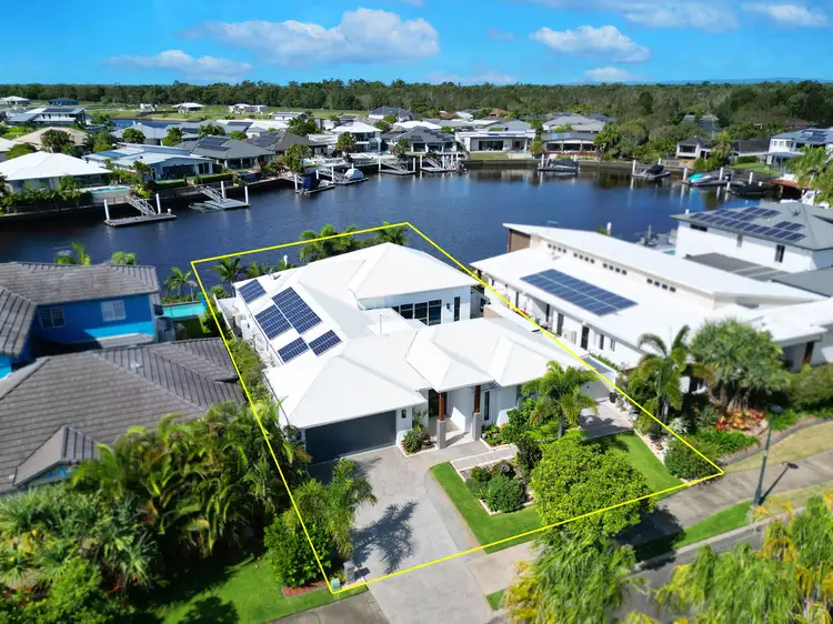 155 Marina Boulevard, Banksia Beach QLD 4507
