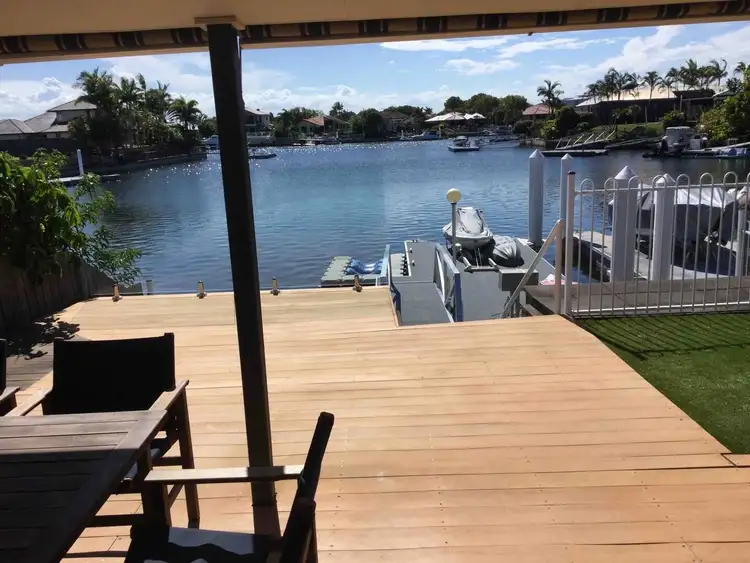 19 Headsail Drive