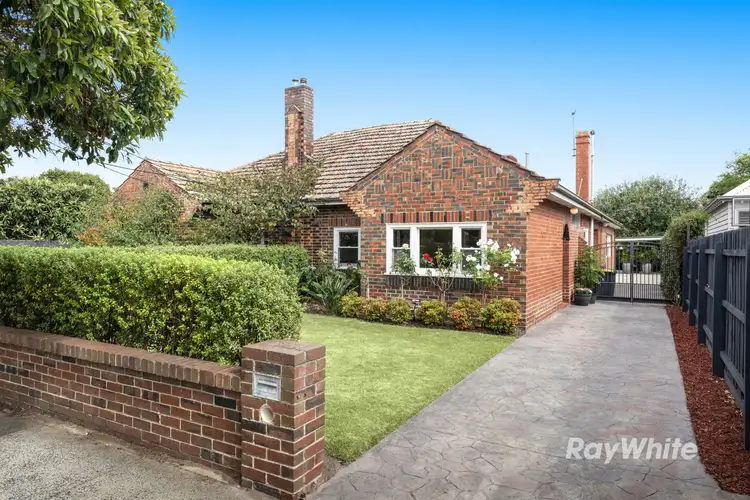 33 Paddington Road, Hughesdale VIC 3166