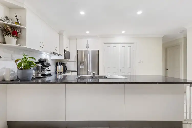 Sixth view of Homely house listing, 10 Wilby Place, Emerald QLD 4720