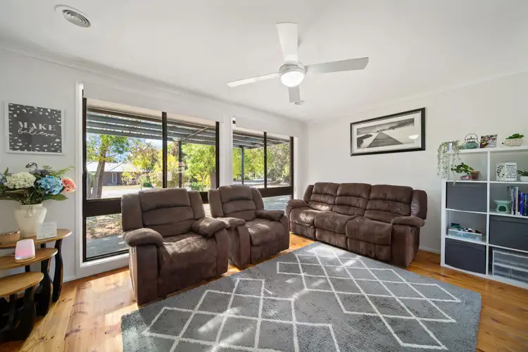 Fifth view of Homely house listing, 2 Brache Place, Monash ACT 2904