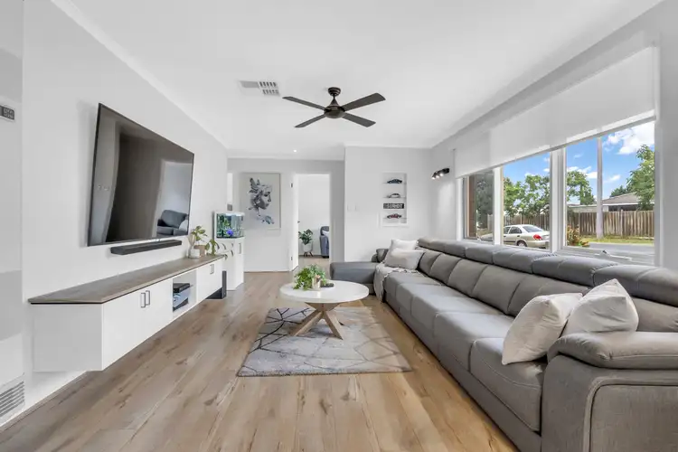 1/50 Rokeby Crescent, Craigieburn VIC 3064