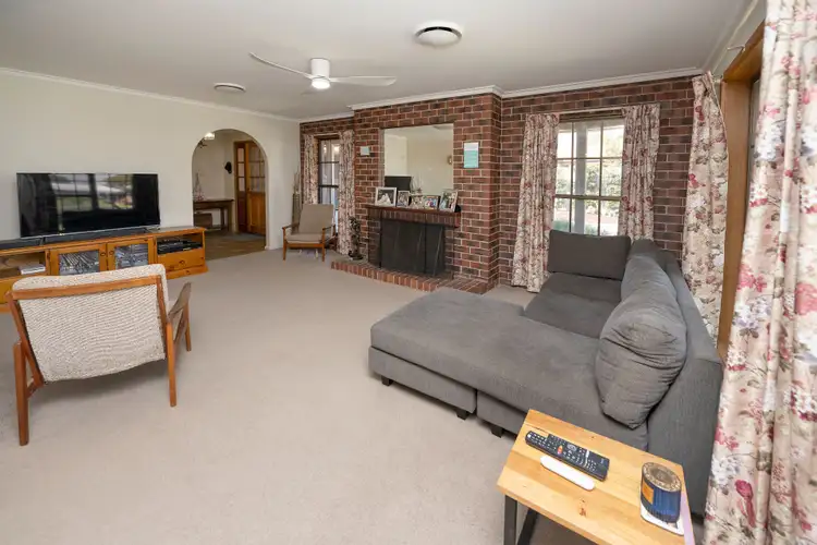 Fifth view of Homely house listing, 4 Green Court, Swan Hill VIC 3585