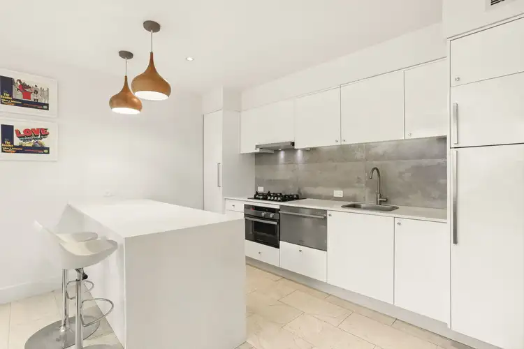 Third view of Homely apartment listing, 2/8 Greenknowe Avenue, Elizabeth Bay NSW 2011