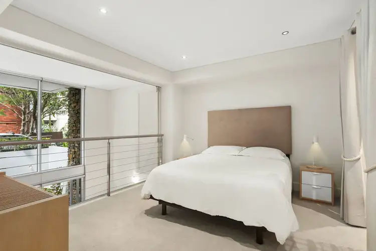Fourth view of Homely apartment listing, 2/8 Greenknowe Avenue, Elizabeth Bay NSW 2011