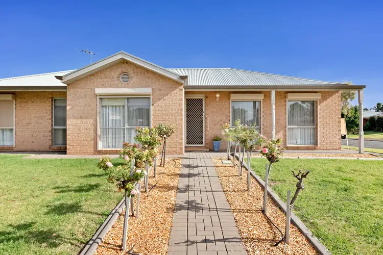 Second view of Homely house listing, 8 Isabelle Court, Mildura VIC 3500