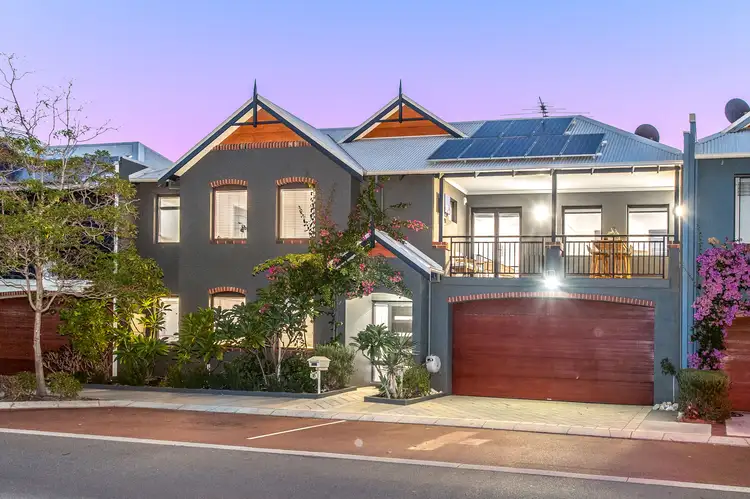 18 Pensioner Guard Road, North Fremantle WA 6159