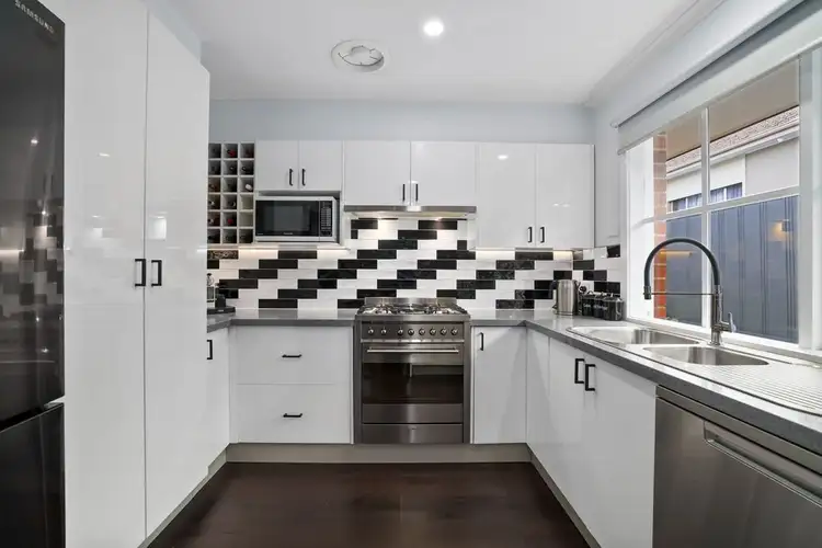 Fifth view of Homely unit listing, 2/279 Blackburn Road, Mount Waverley VIC 3149