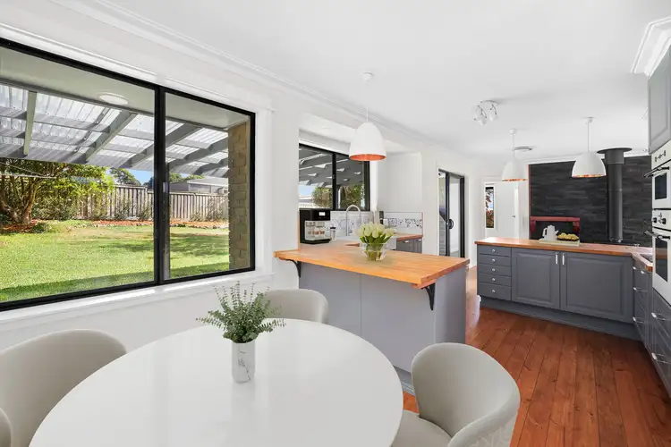 6 Arney Road, Robertson NSW 2577