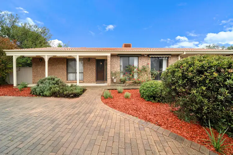 1 Mcghie Place, Latham ACT 2615
