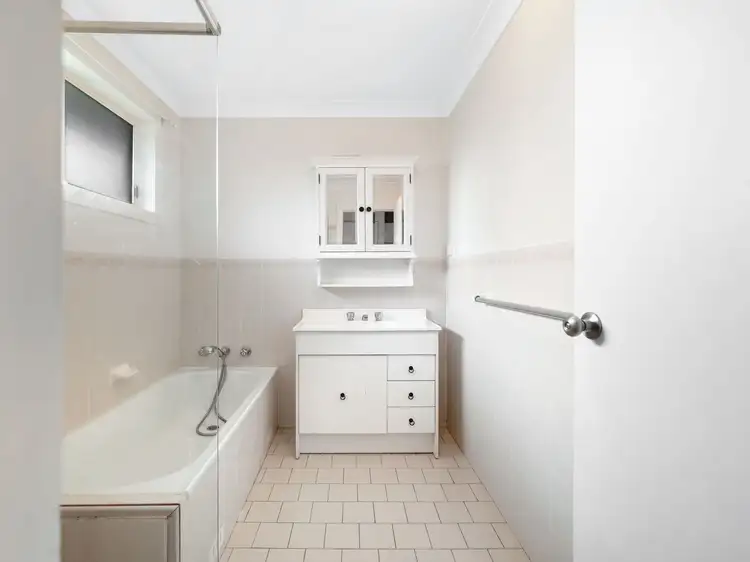 Sixth view of Homely house listing, 6/6 Wickfield Circuit, Ambarvale NSW 2560