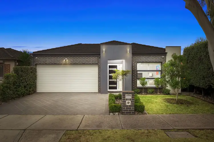 22 Neddletail Crescent