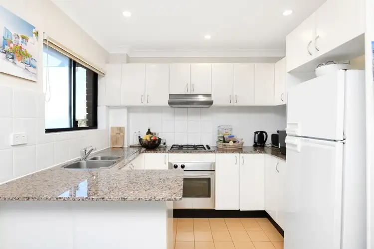Fourth view of Homely apartment listing, 10/2-4 Fenton Avenue, Maroubra NSW 2035