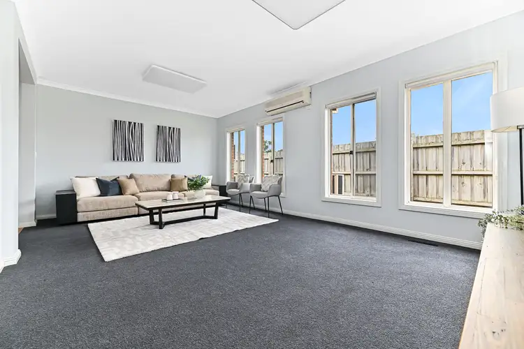 Third view of Homely townhouse listing, 2/1 Esther Court, Mount Waverley VIC 3149