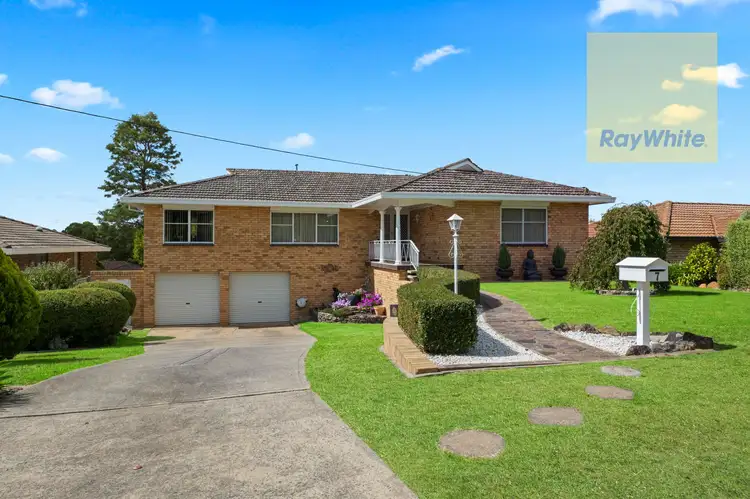 7 Macalister Drive
