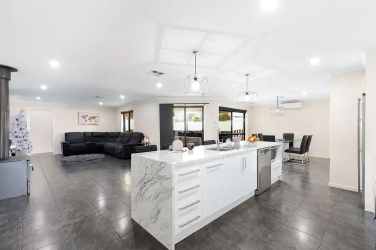 Second view of Homely house listing, 5 Lillypilly Court, Worrolong SA 5291