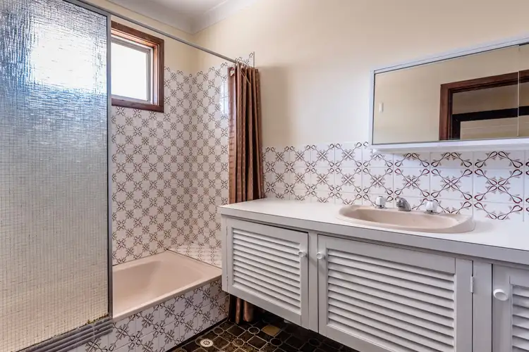 Seventh view of Homely house listing, 18 Faranda Road, Glenfield WA 6532