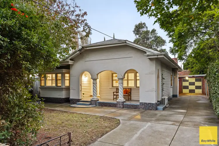 22 Seaview Crescent, Seaholme VIC 3018