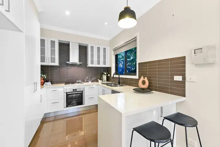 Fifth view of Homely unit listing, 2/11 Charlton Street, Mount Waverley VIC 3149