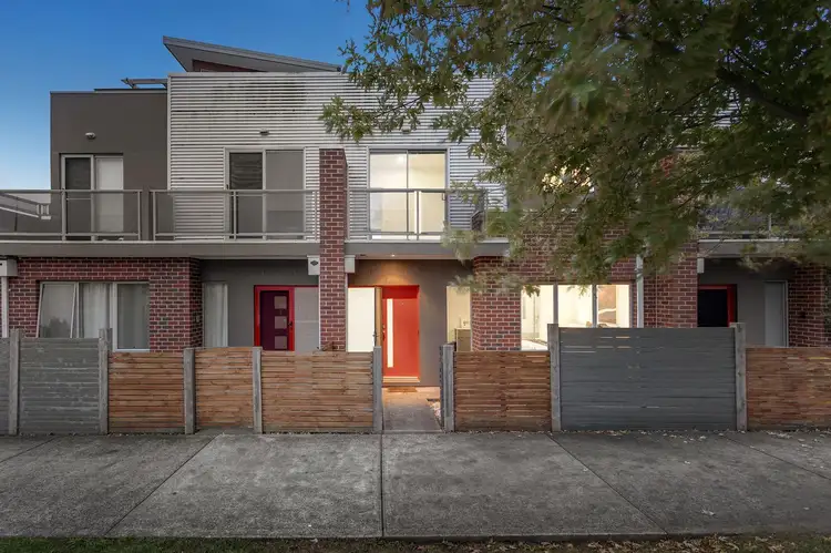 Main view of Homely townhouse listing, 2/20 Painted Hills Road, Doreen VIC 3754