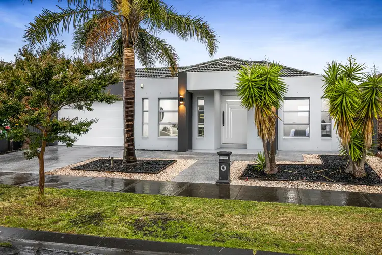 8 Taransay Way, Craigieburn VIC 3064