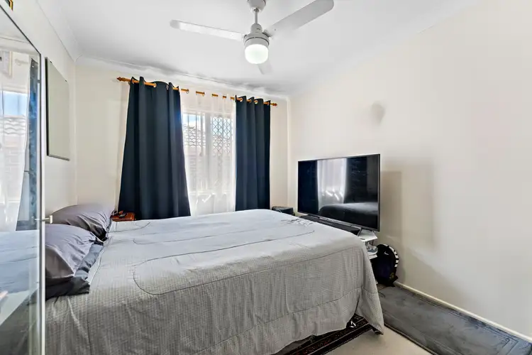 Second view of Homely house listing, 10 Daffodil Place, Runcorn QLD 4113
