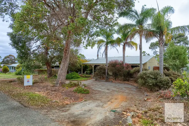 9 Green Street, Manypeaks WA 6328