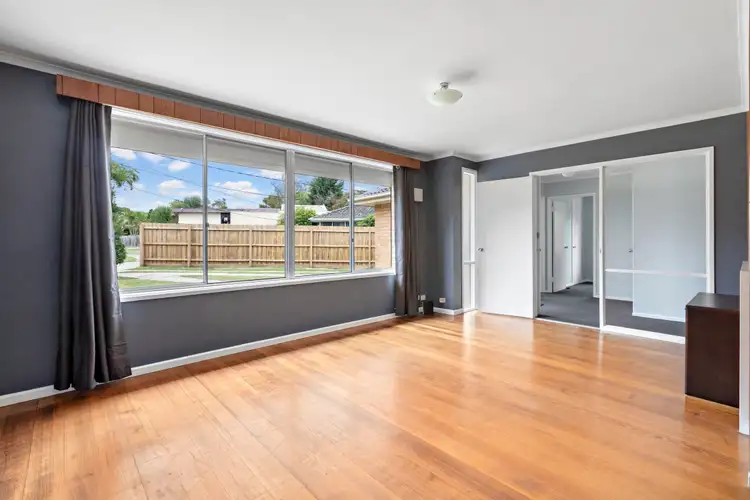 Second view of Homely house listing, 5 Emerson Close, Frankston VIC 3199