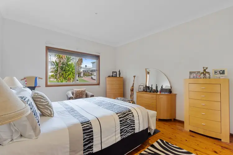 Fifth view of Homely house listing, 11 Easton Avenue, Sylvania NSW 2224