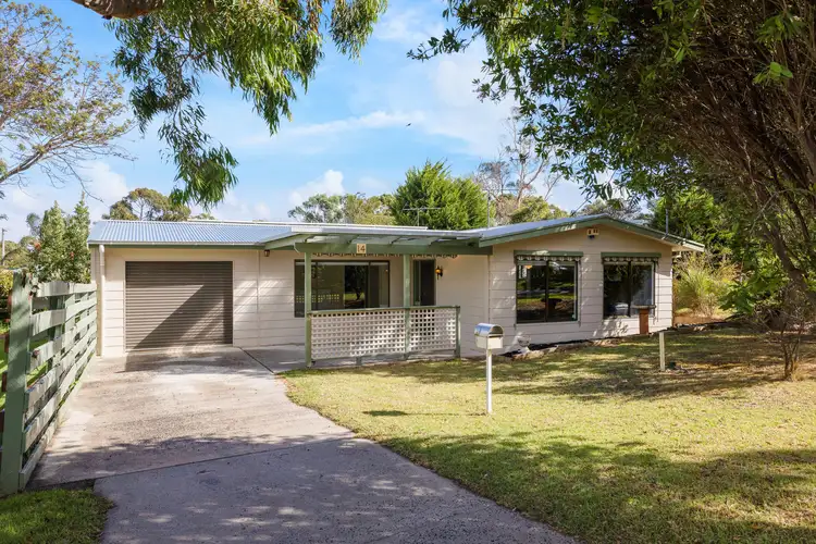 14 Rogan Close