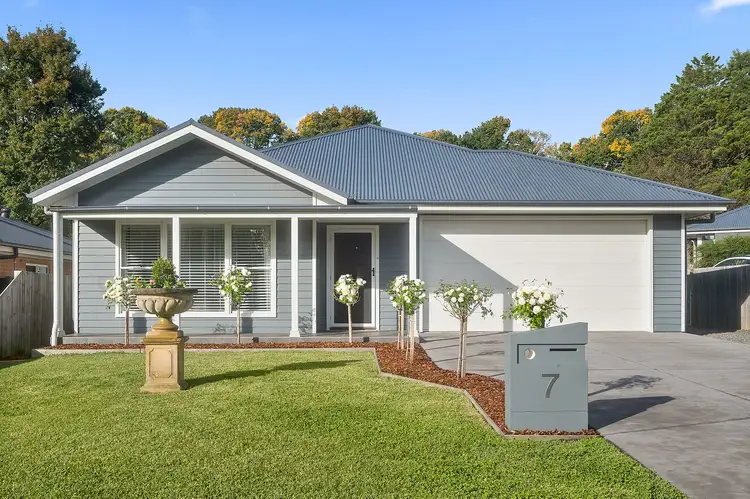 7 Salamander Place, Moss Vale NSW 2577