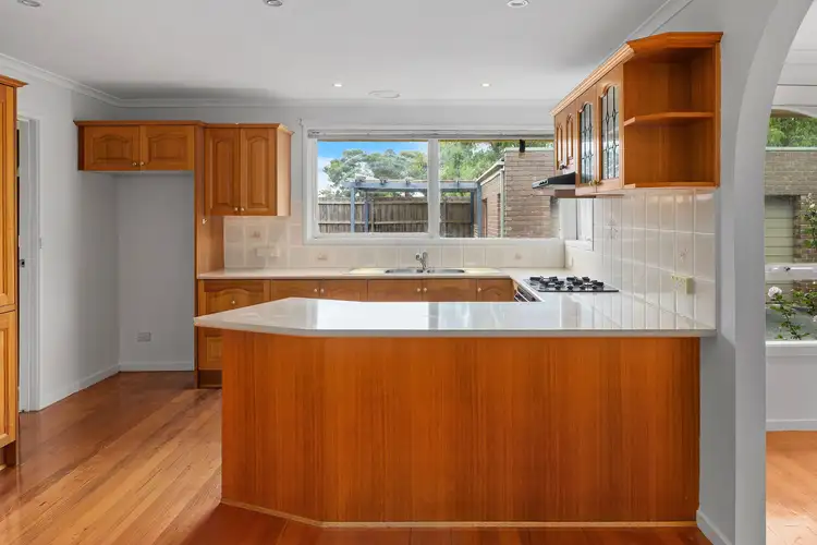 Fifth view of Homely house listing, 2 Ainwick Crescent, Thomastown VIC 3074