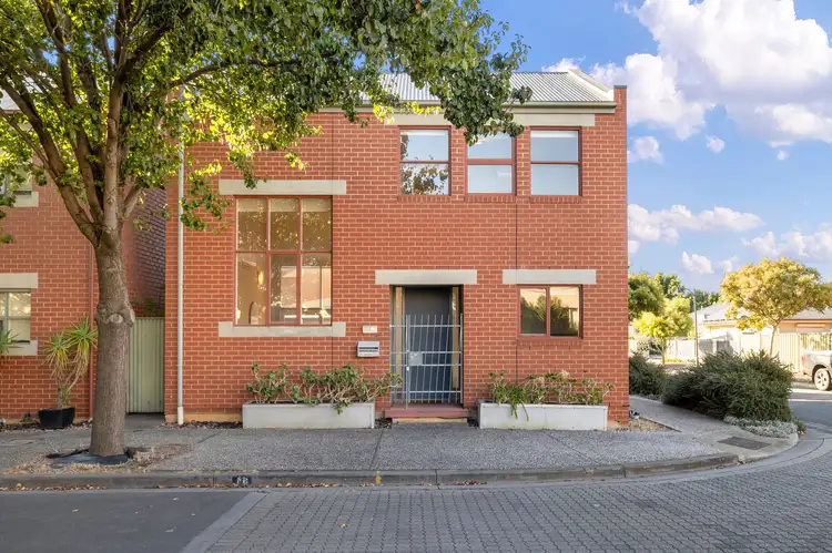 10 Cherry Lane, Mawson Lakes SA 5095