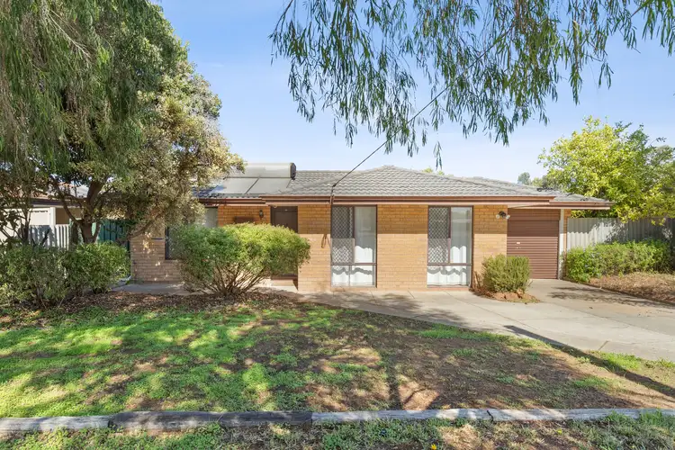 72 Cambridge Crescent, Cooloongup WA 6168