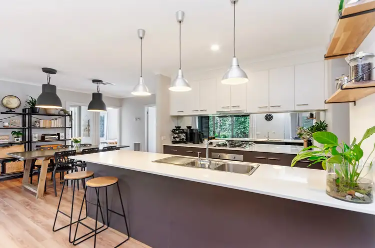 Sixth view of Homely house listing, 2 Thomas Place, Warrnambool VIC 3280