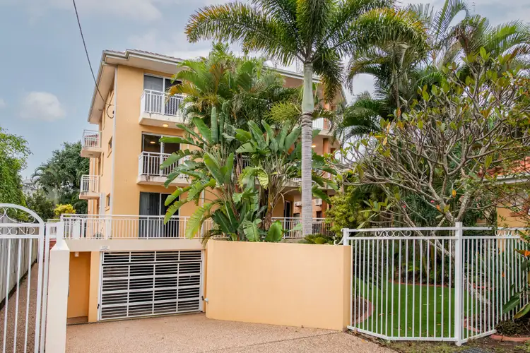 Fourth view of Homely apartment listing, 3/37 Chelsea Avenue, Broadbeach QLD 4218