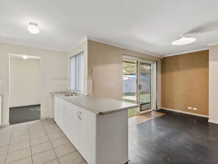 Fifth view of Homely house listing, 10 Bella Court, Morphett Vale SA 5162
