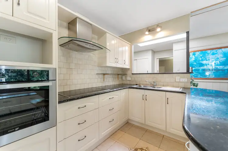 2 Worrell Street, Macgregor QLD 4109