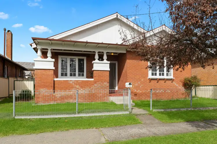 86 Kinghorne Street
