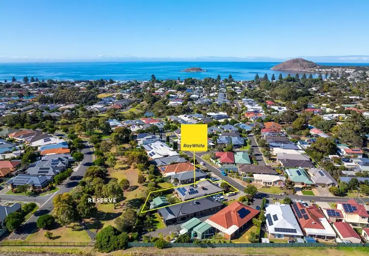 57 Sweetman Avenue, Encounter Bay SA 5211